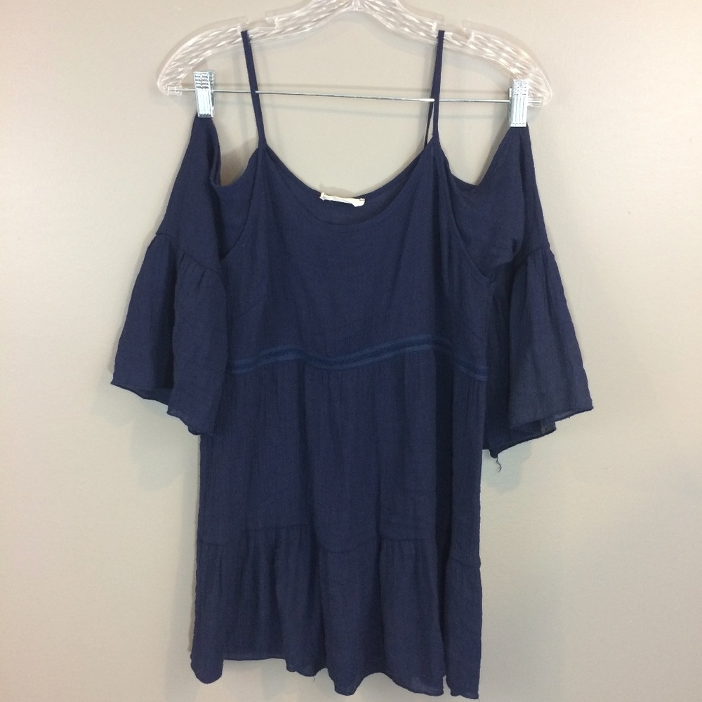 Millibon Size Large Navy Blue Cold Shoulder Top